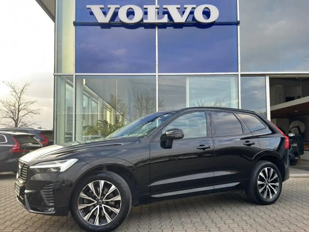 Volvo XC60 AWD Plus Dark
