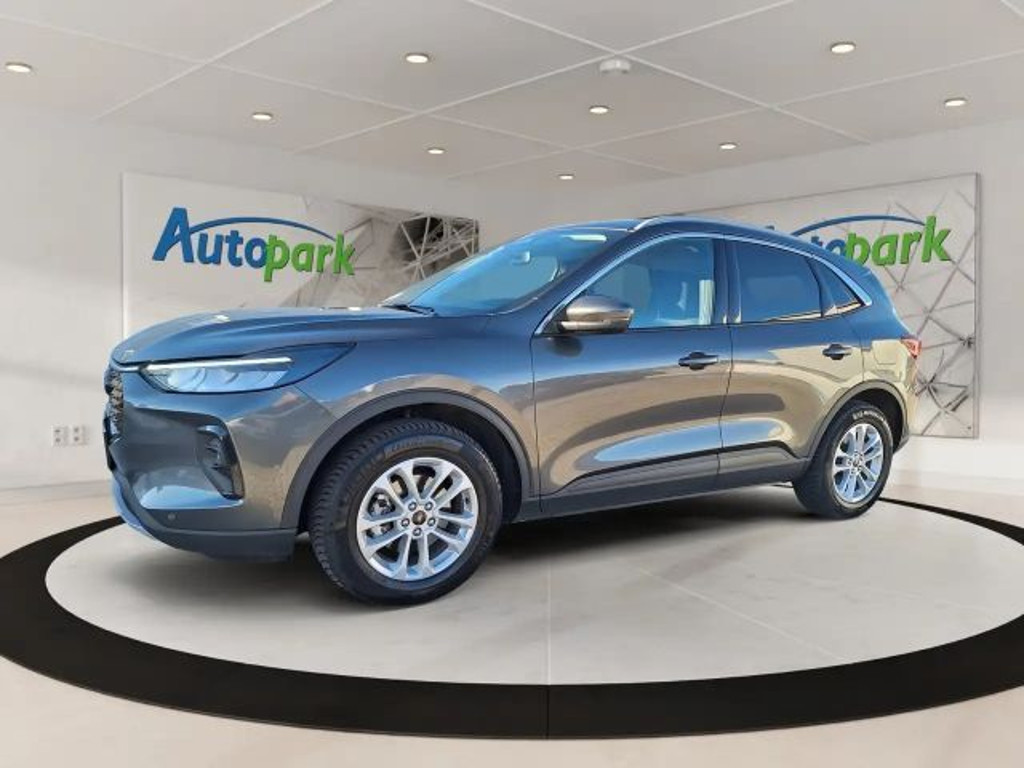 Ford Kuga Titanium Hybrid AWD