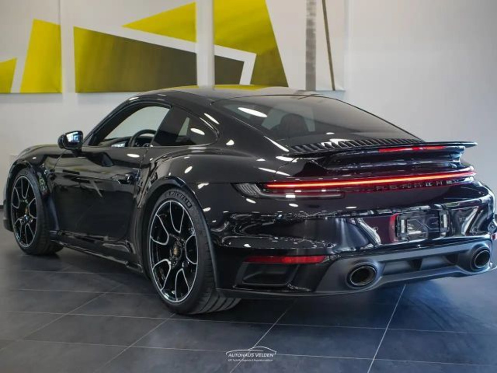 Porsche 992