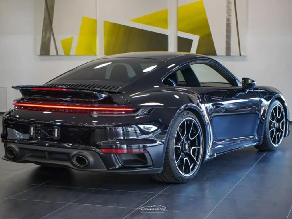 Porsche 992