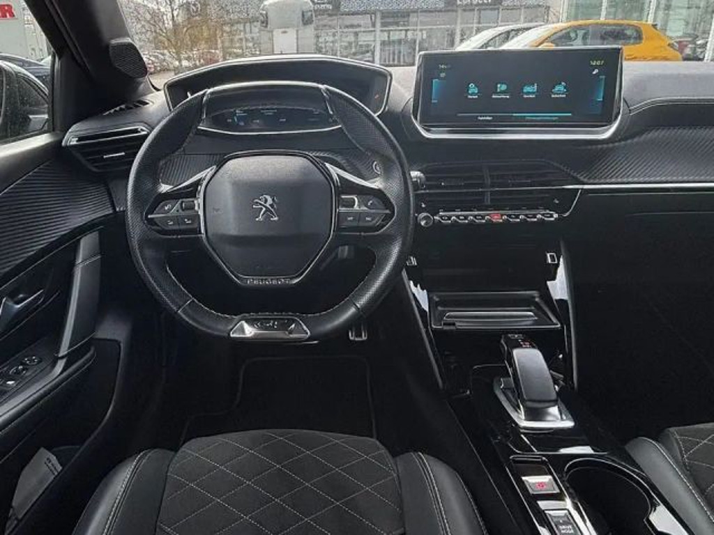 Peugeot e-208