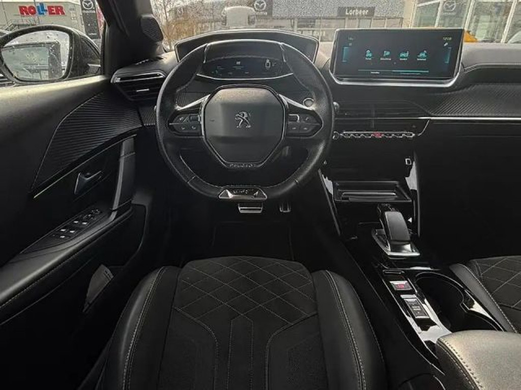 Peugeot e-208