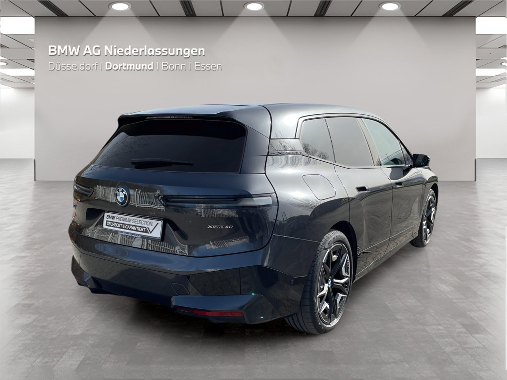 BMW iX xDrive40