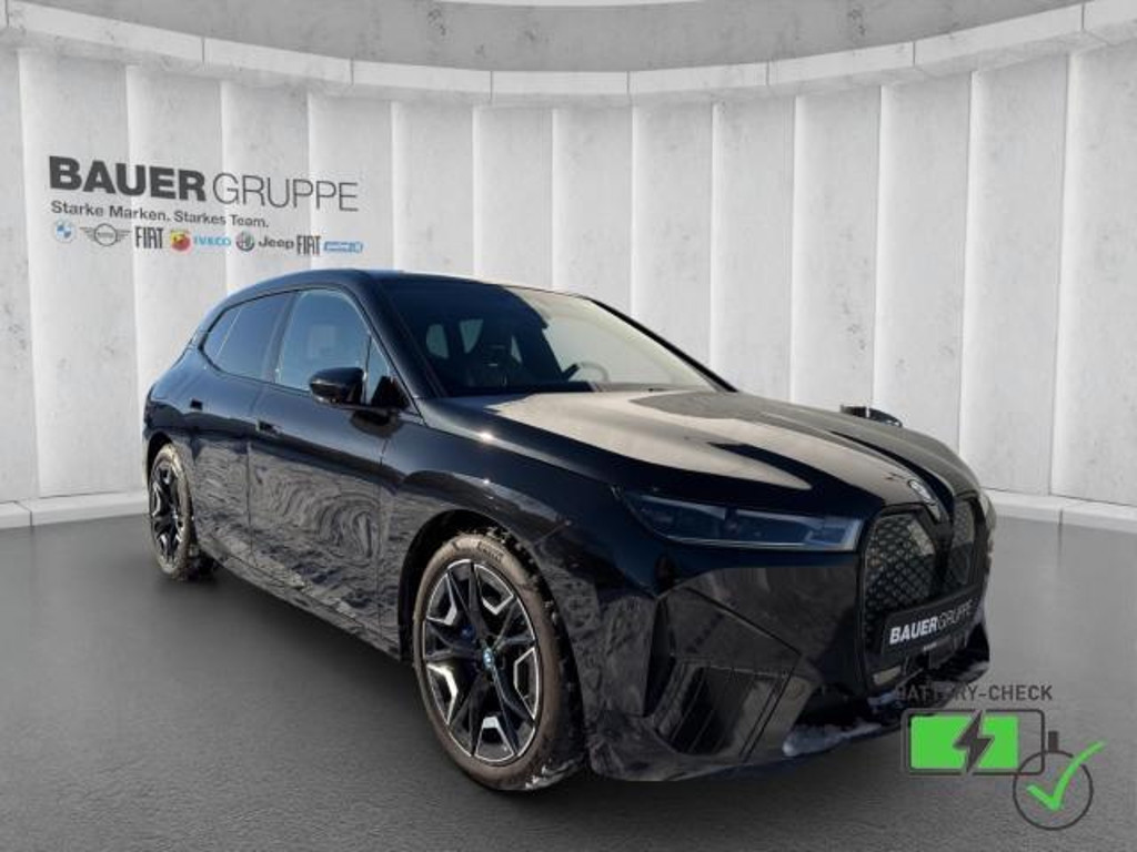 BMW iX