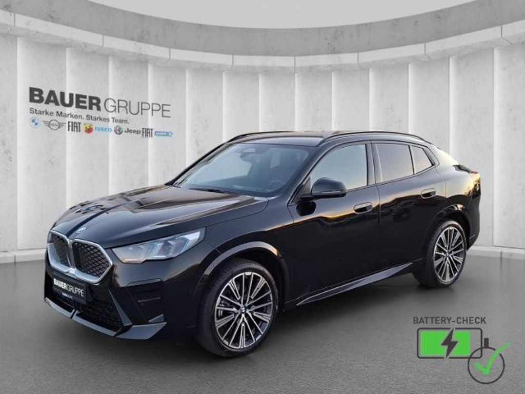 BMW iX2 xDrive30