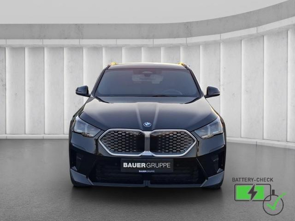 BMW iX2