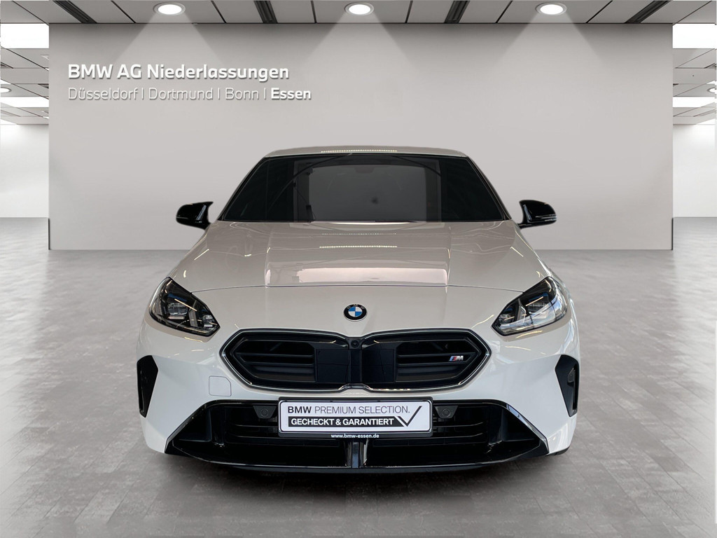 BMW M235
