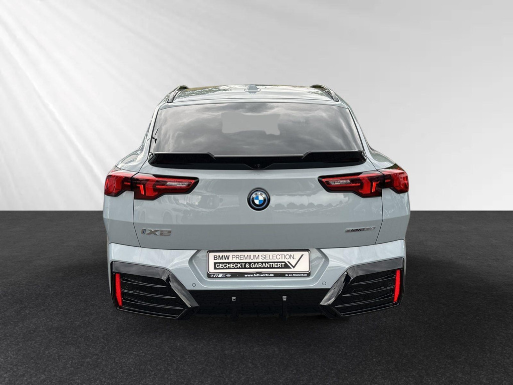 BMW iX2
