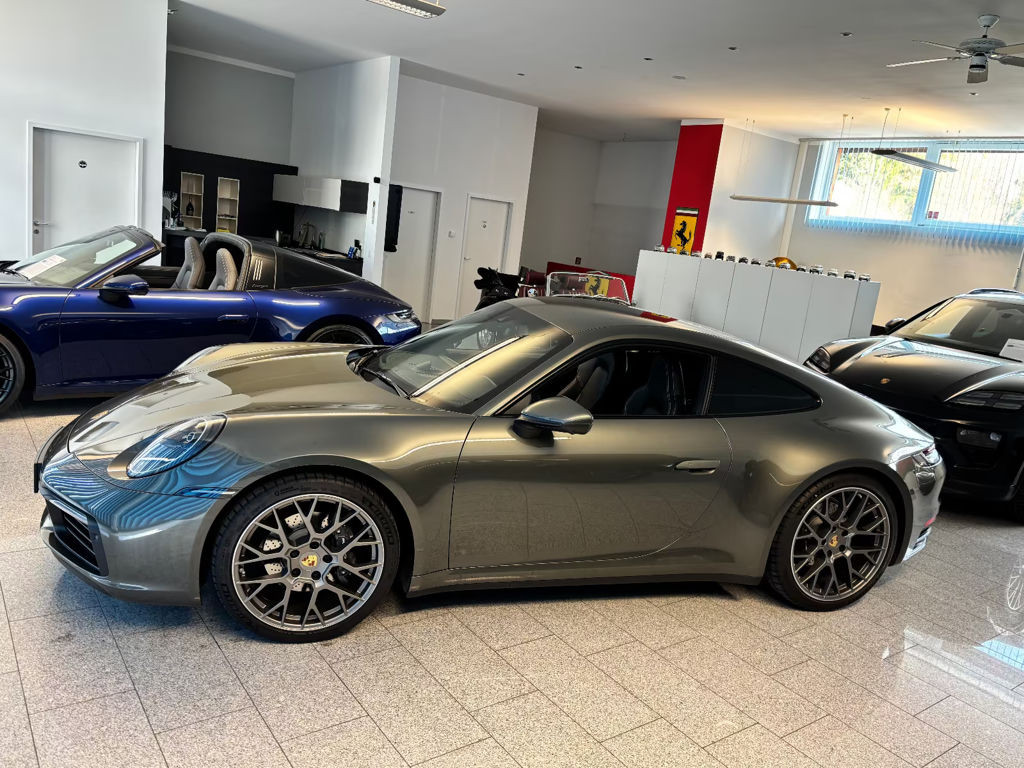 Porsche 992