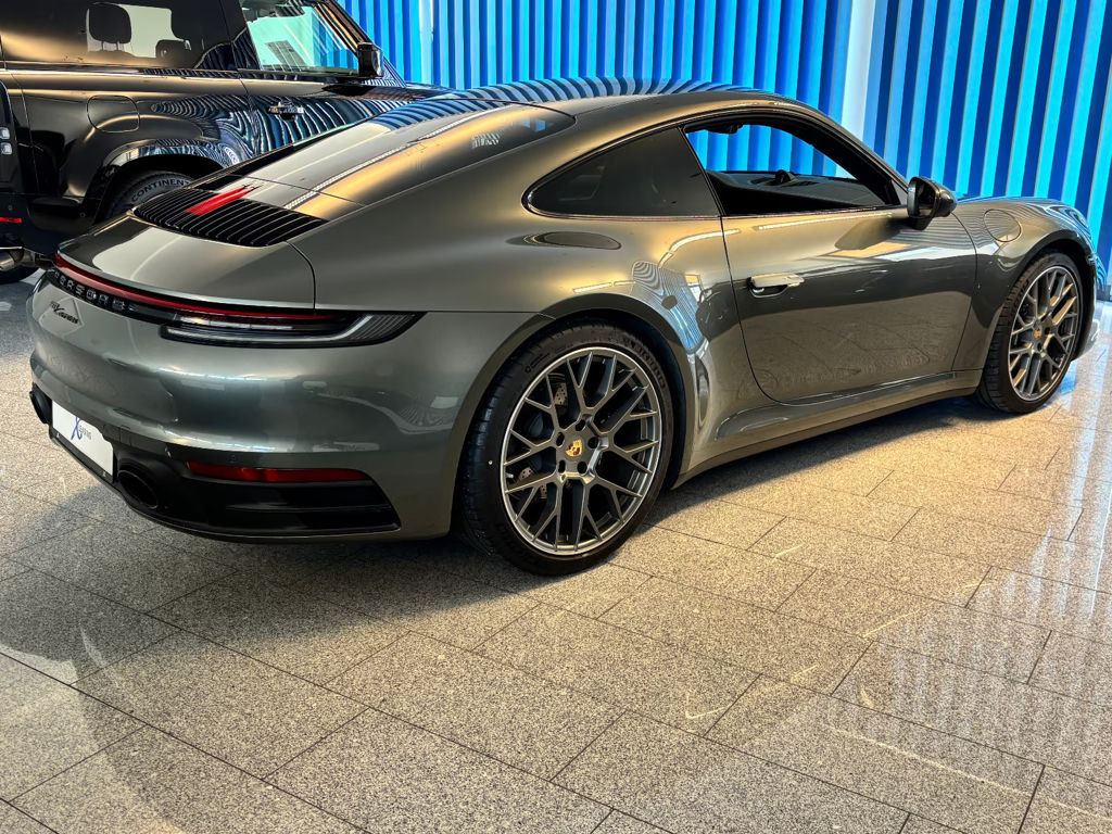 Porsche 992