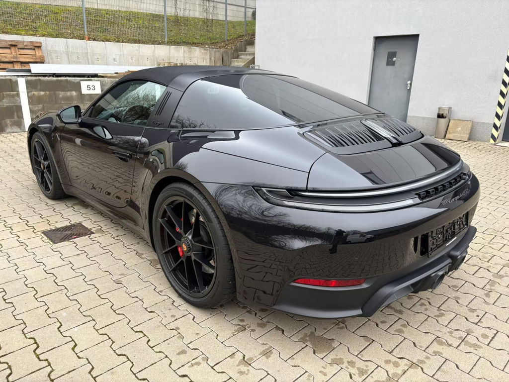 Porsche 992