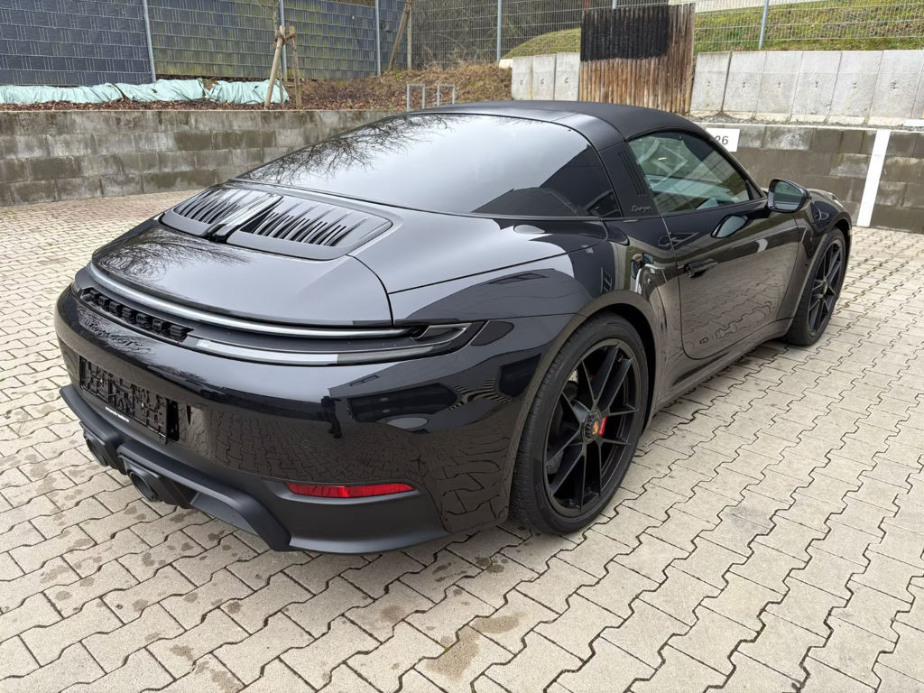 Porsche 992