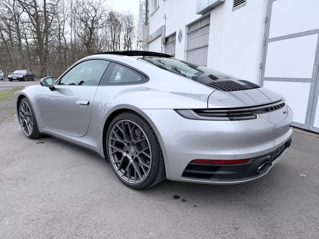 Porsche 992