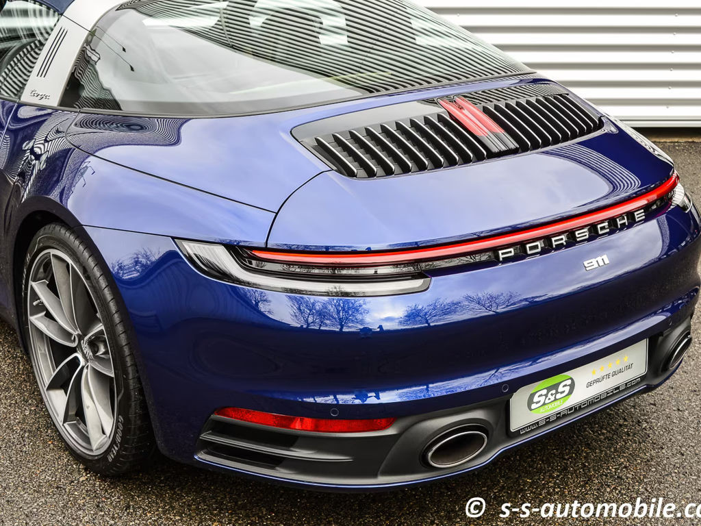 Porsche 992
