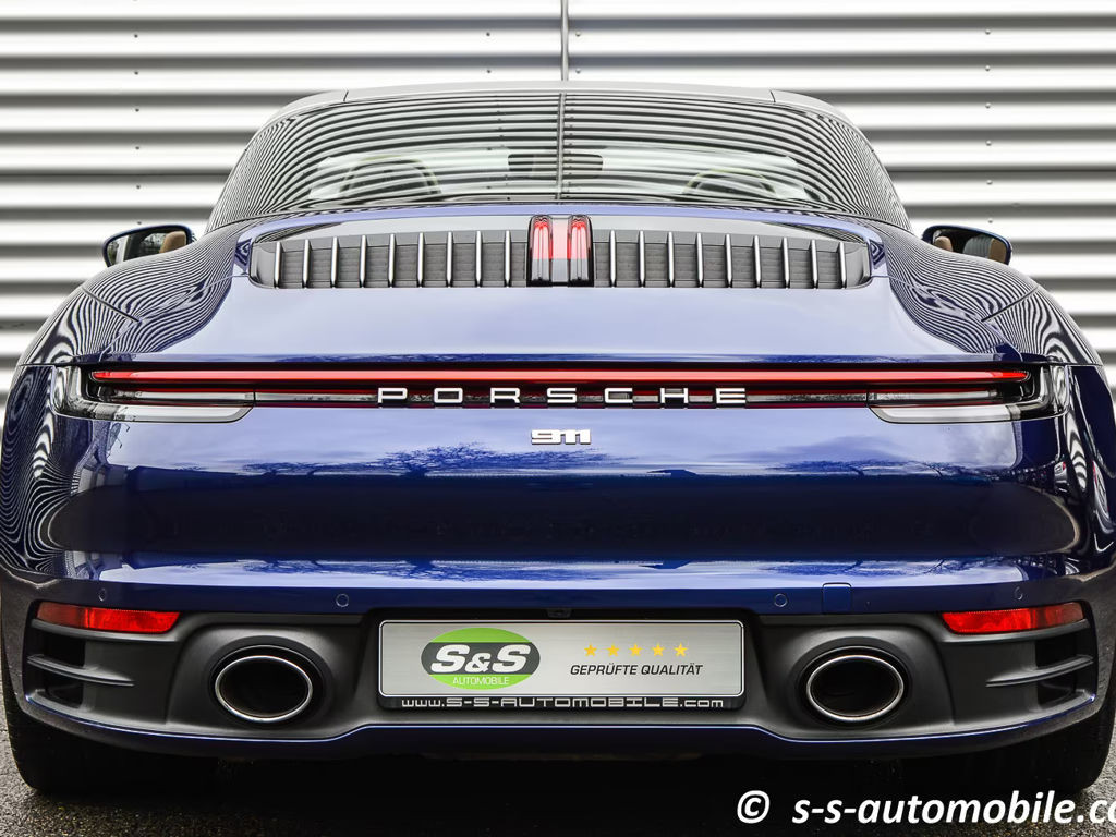 Porsche 992