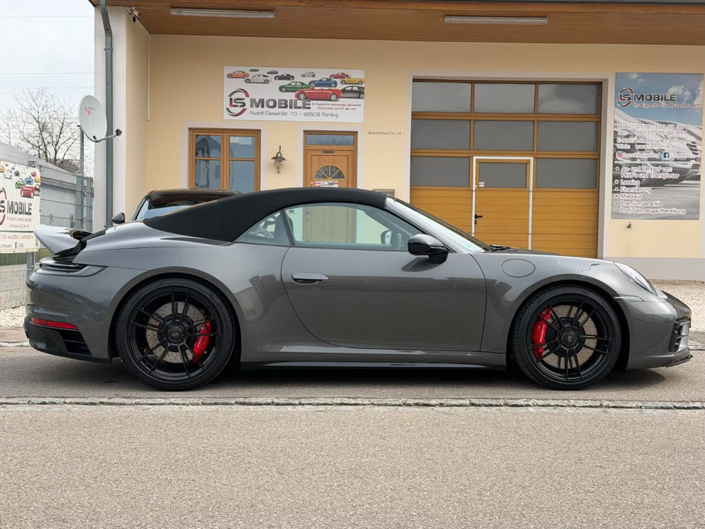 Porsche 992