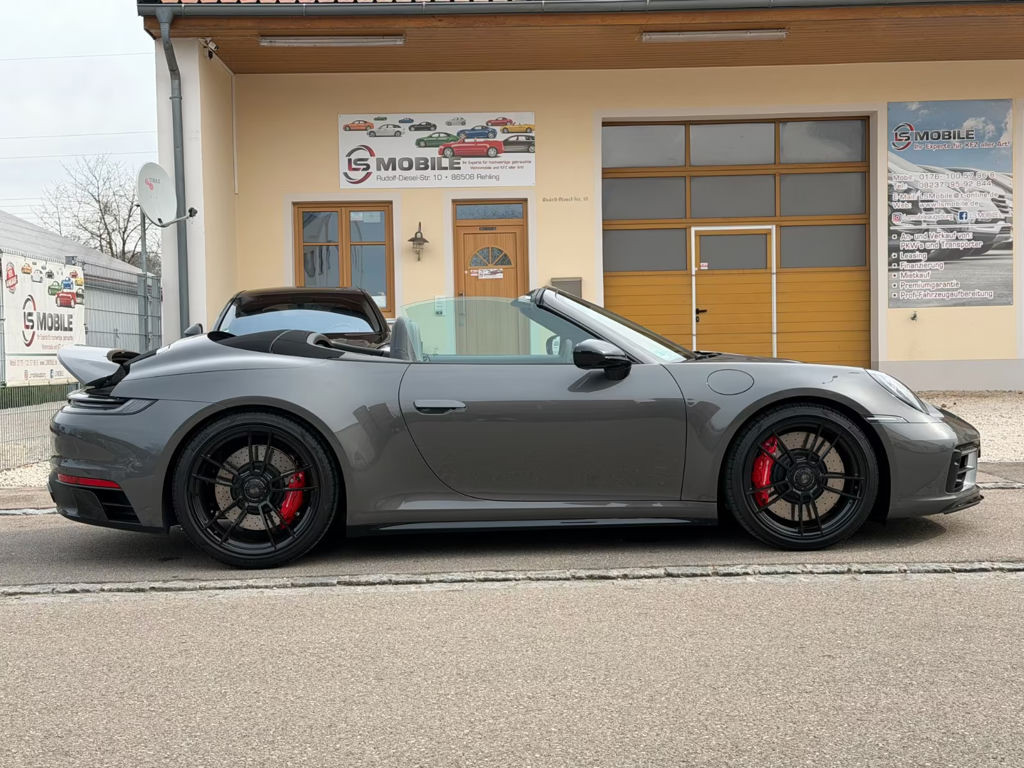 Porsche 992