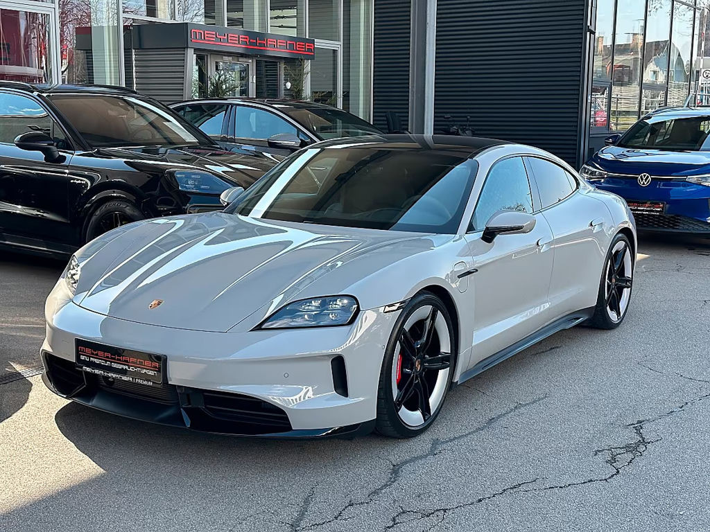 Porsche Taycan GTS