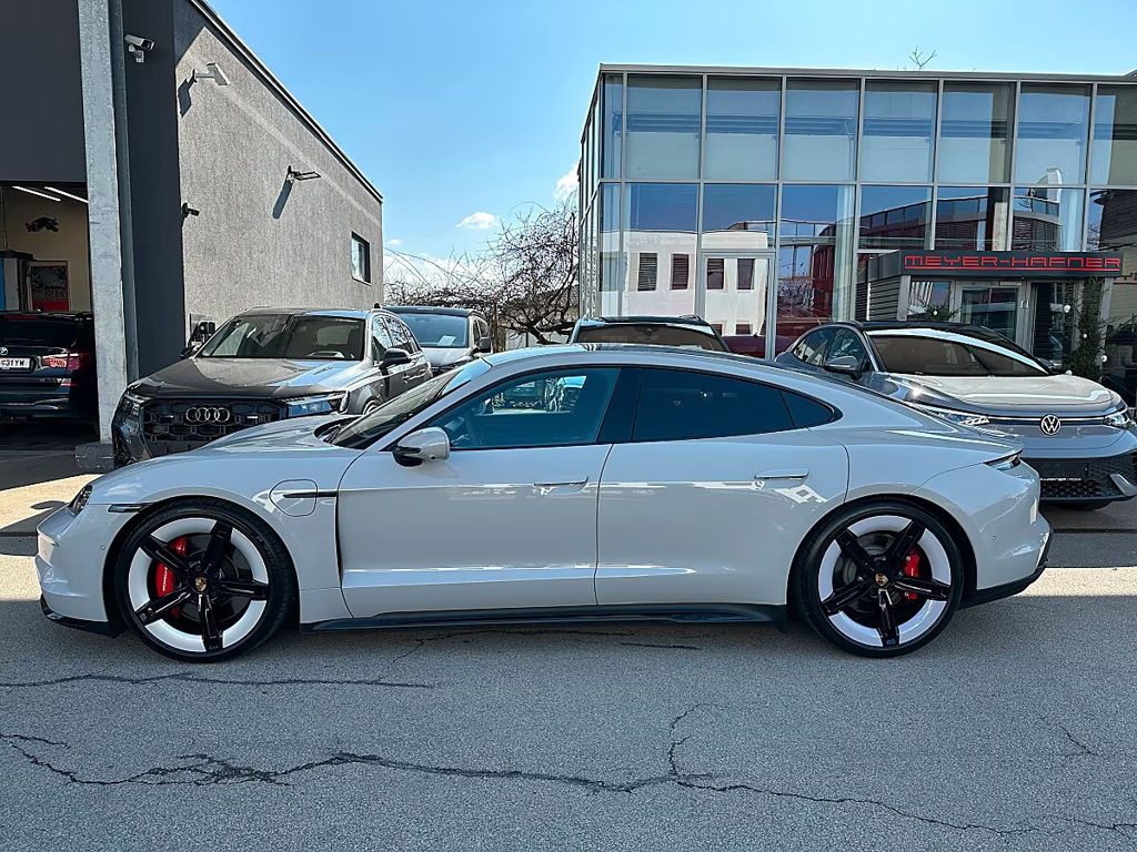 Porsche Taycan