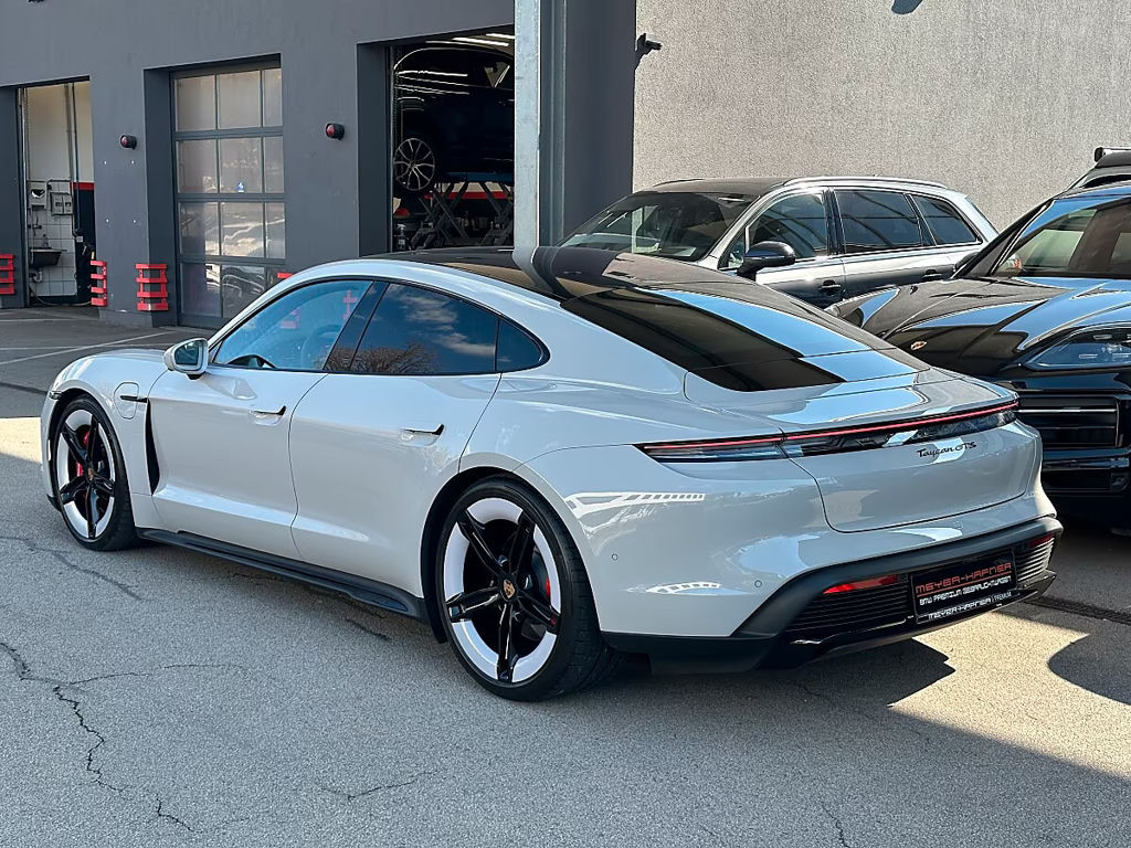 Porsche Taycan