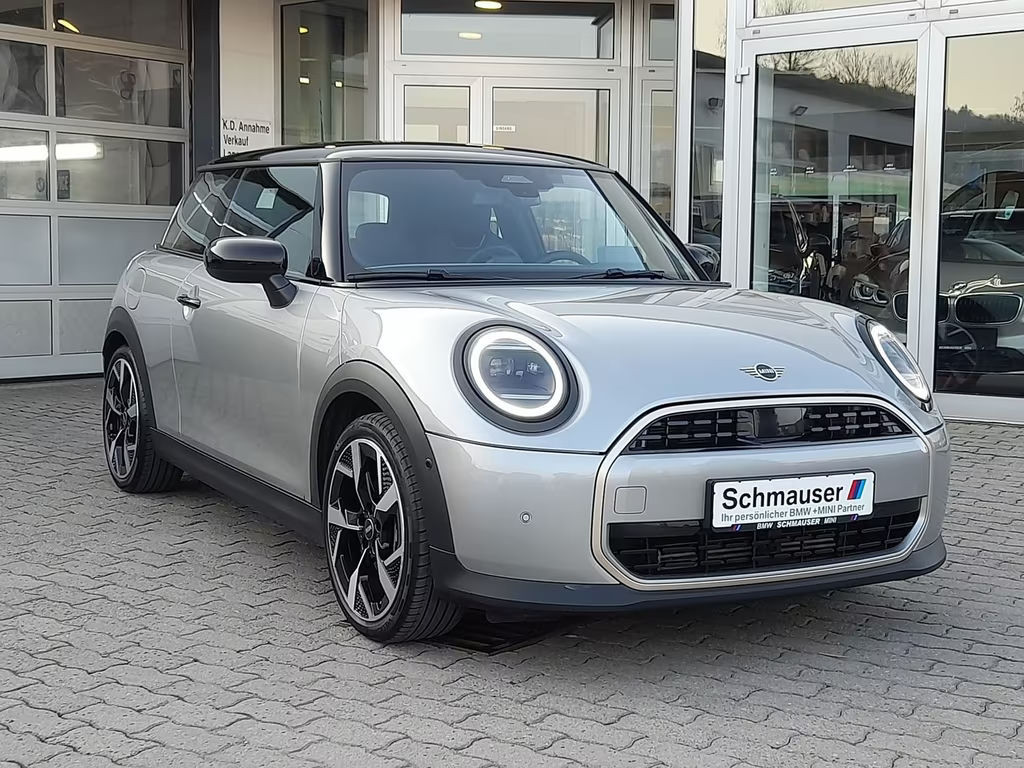 Mini Cooper Favoured John Cooper Works