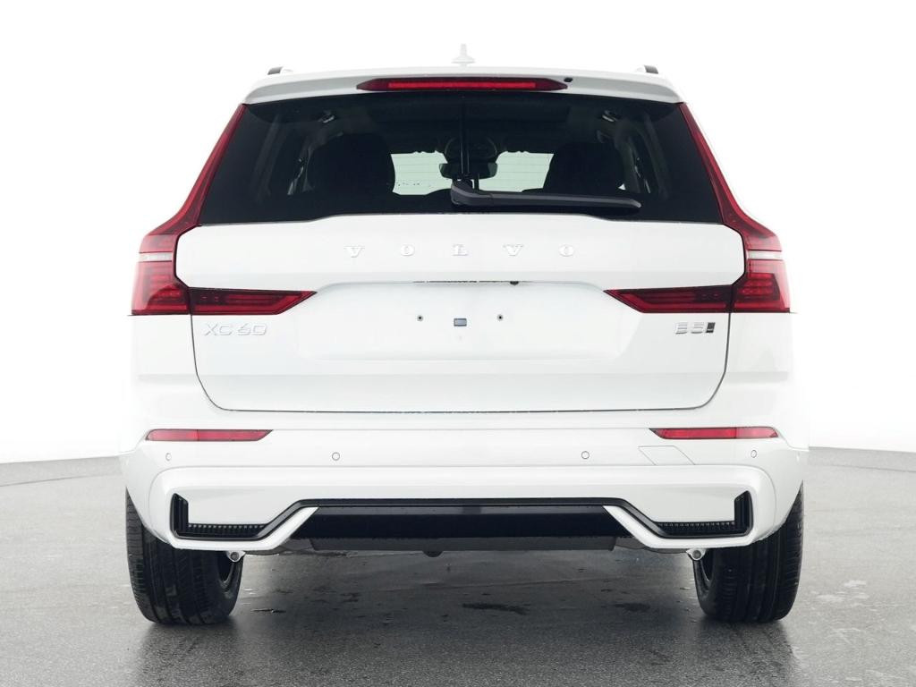 Volvo XC60 AWD Plus Dark