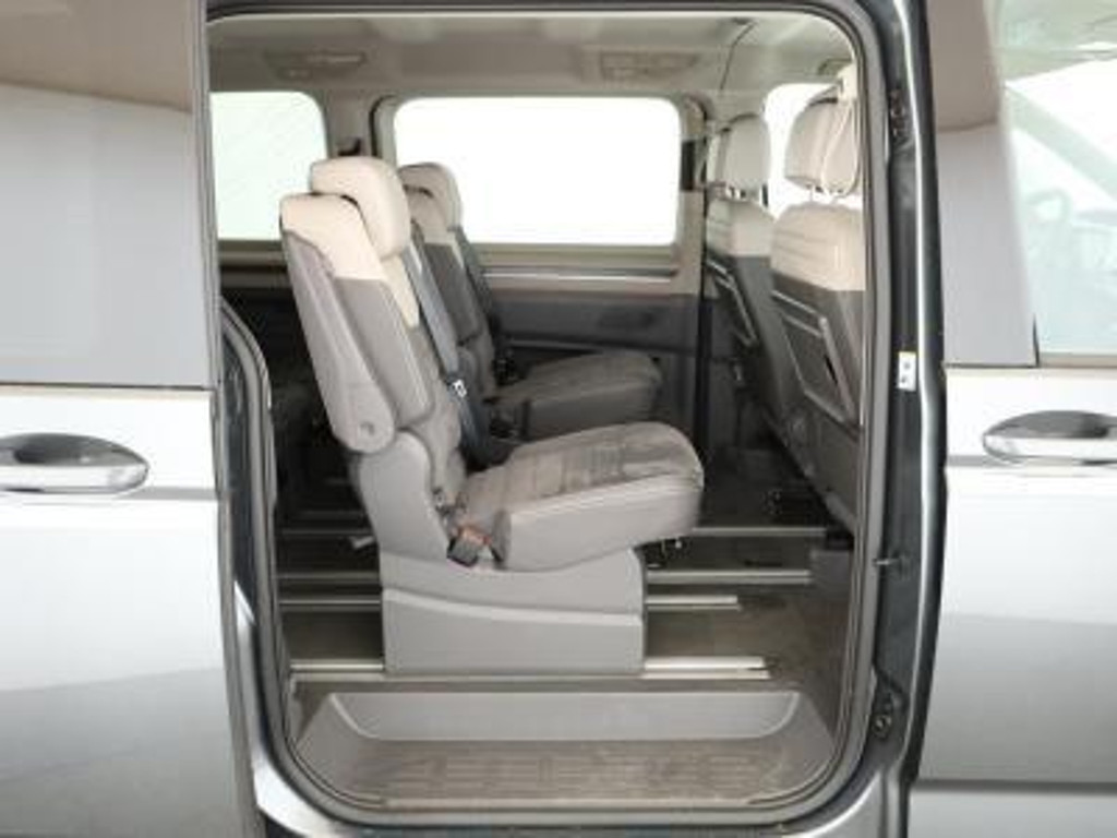 Volkswagen Multivan DSG Style 2.0 TDI T7