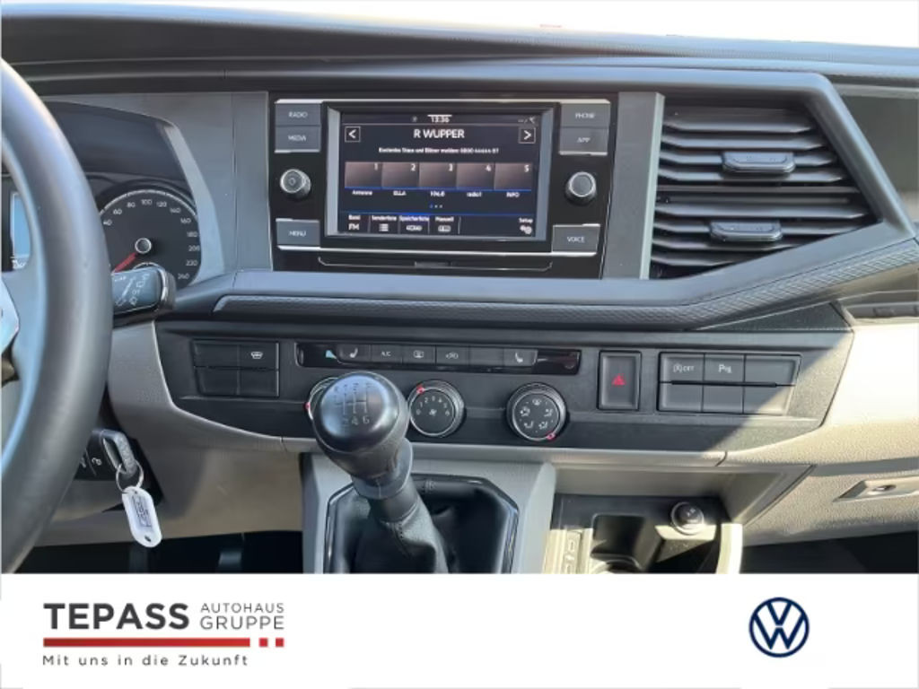 Volkswagen Caravelle