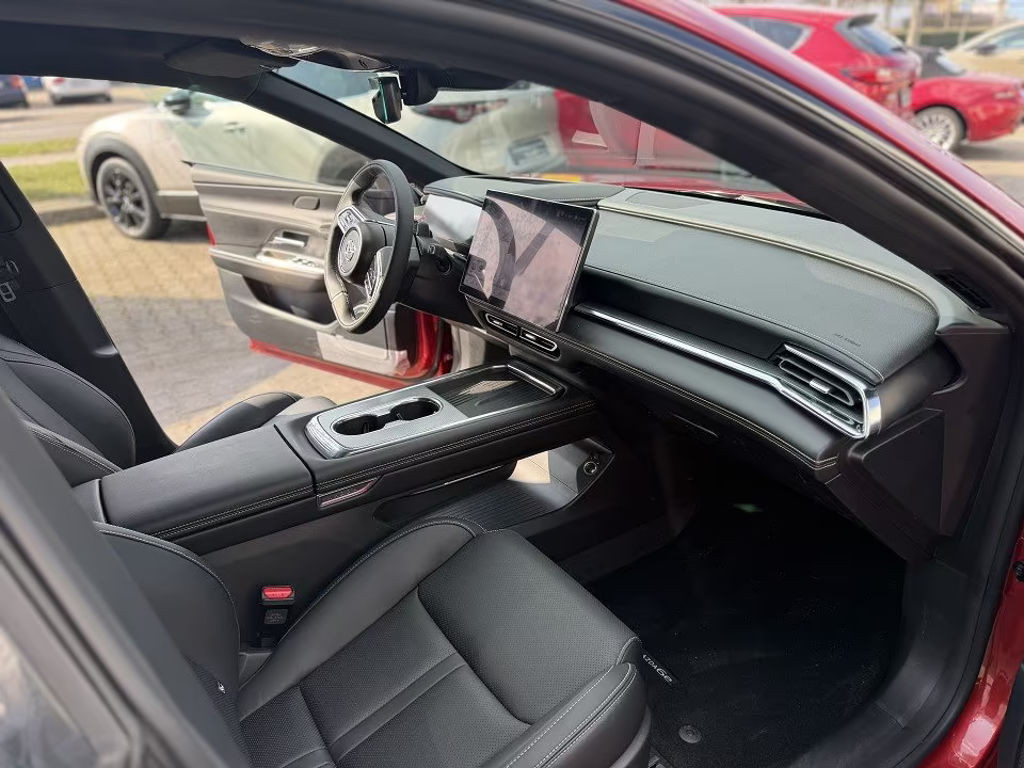 Mazda 6e