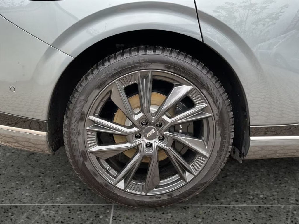 Xpeng G9