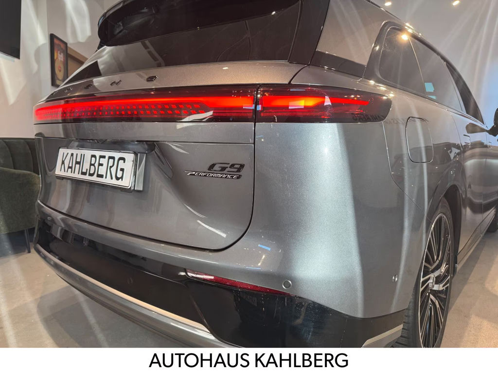 Xpeng G9