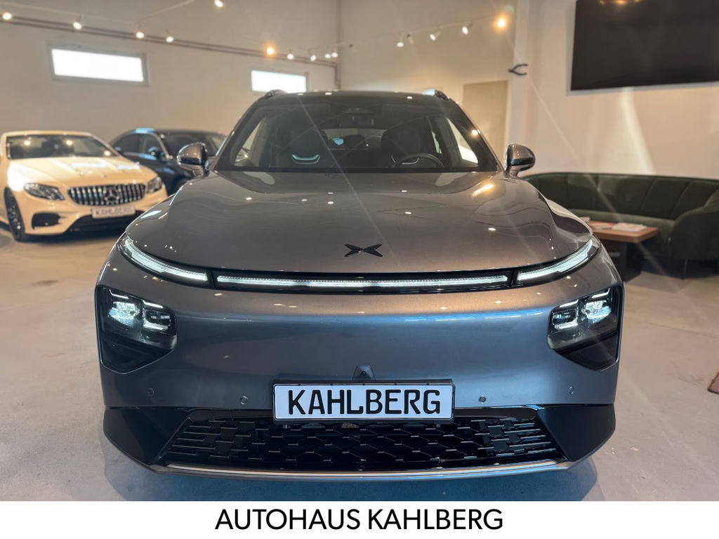 Xpeng G9