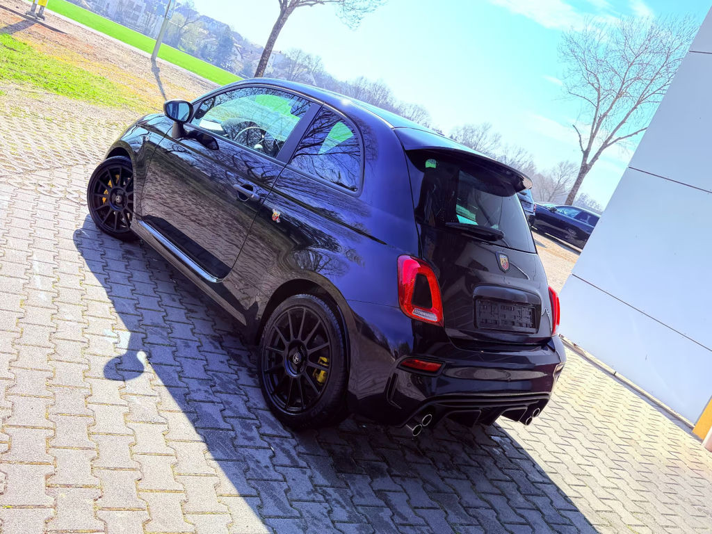 Abarth 695