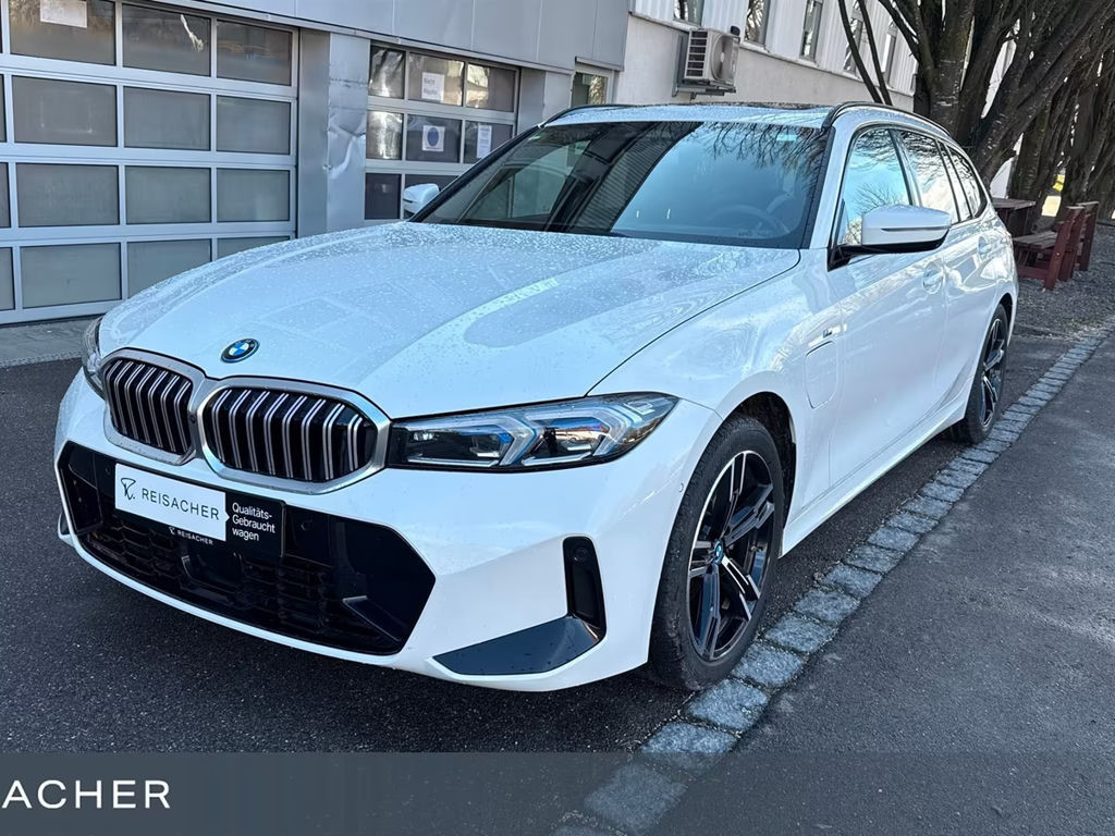 BMW 3 Serie 330 M-Sport xDrive Touring 330e