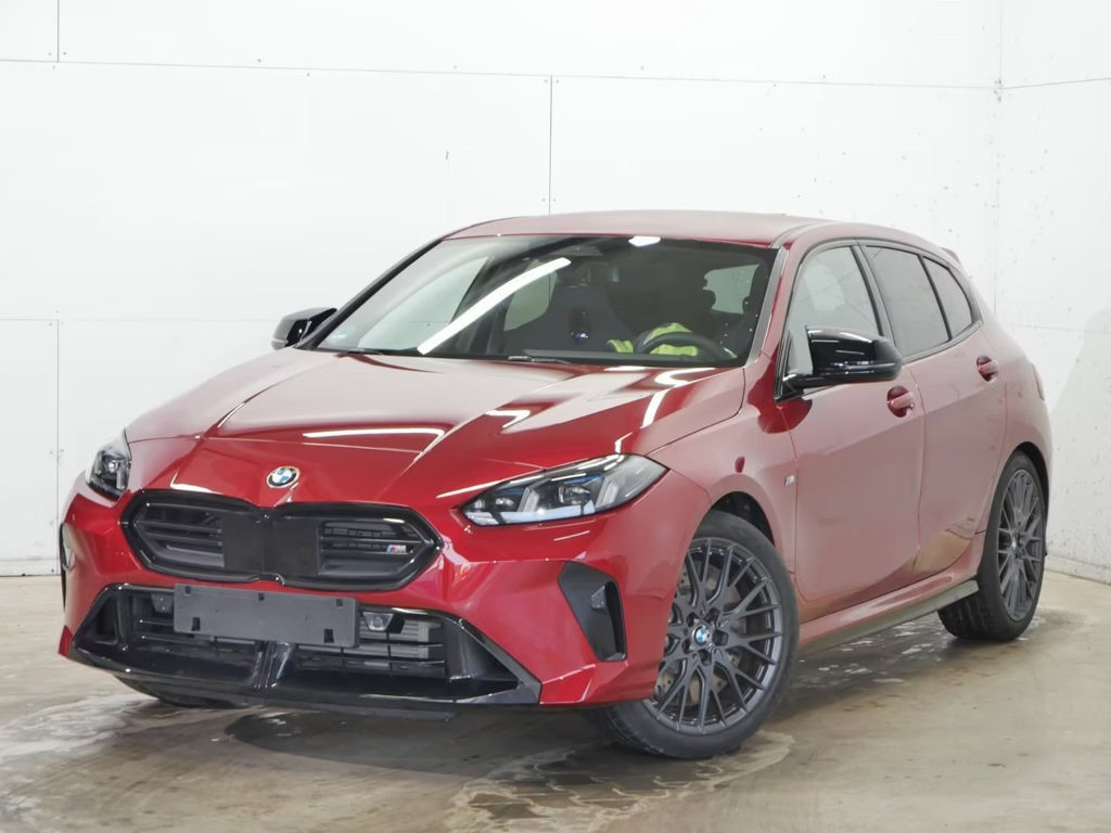 BMW 1 Serie 135 xDrive Sedan