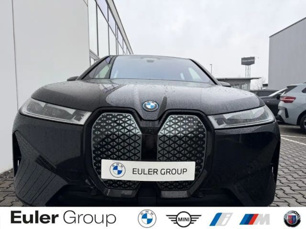 BMW iX M60
