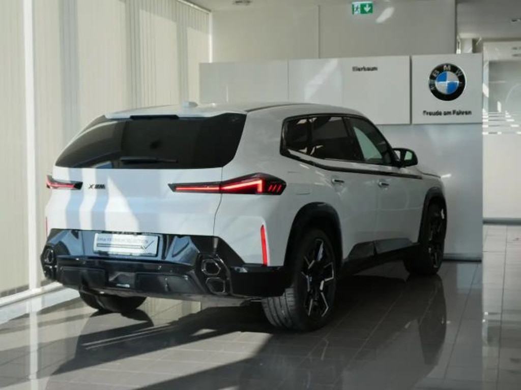 BMW XM