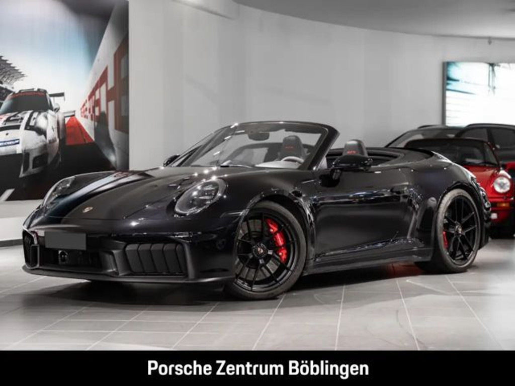 Porsche 992 GTS Cabrio Carrera 4