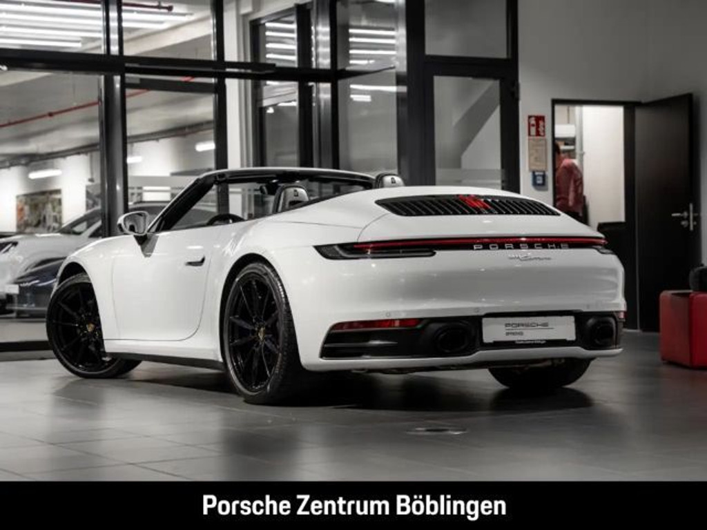 Porsche 992