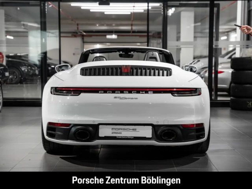 Porsche 992