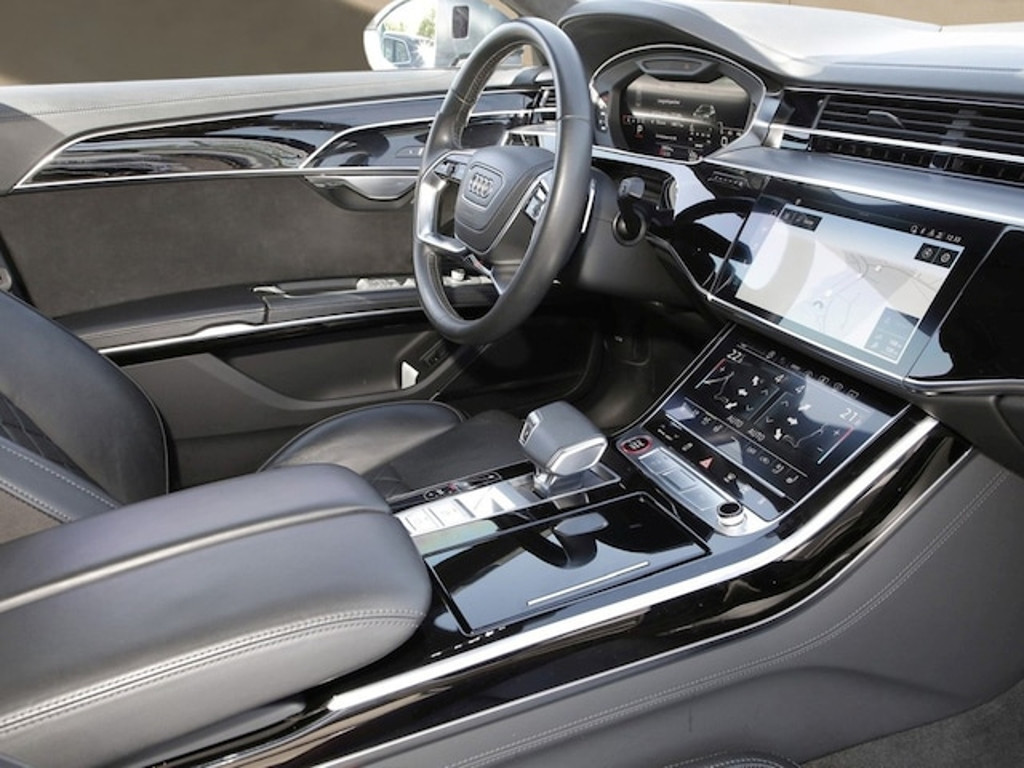 Audi S8