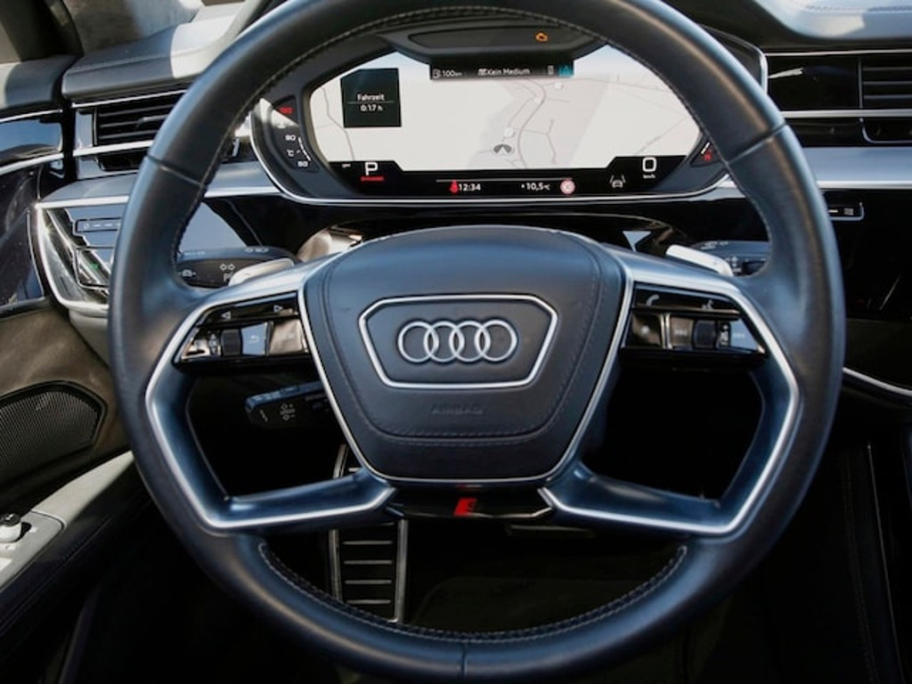 Audi S8