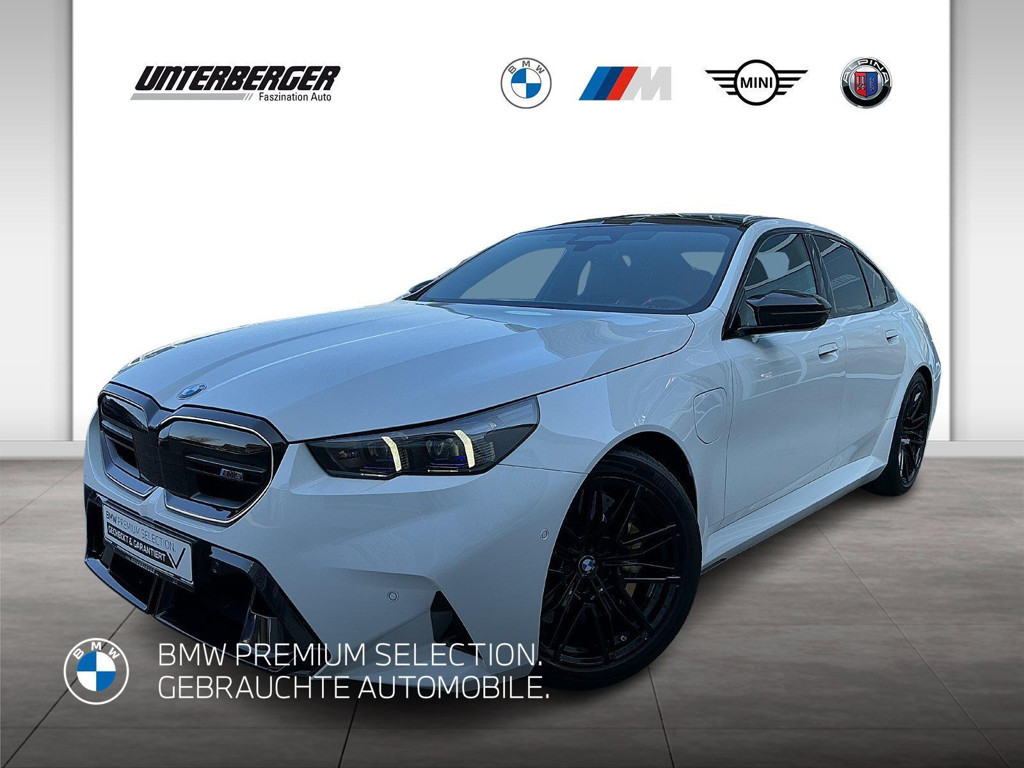 BMW M5 Sedan