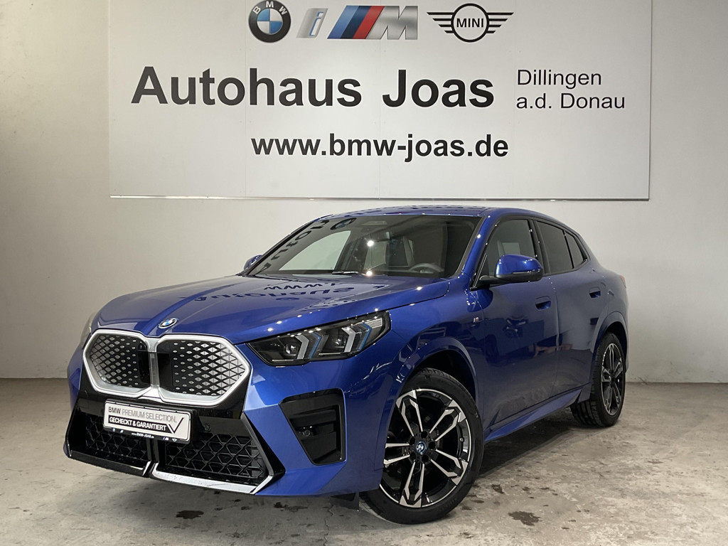 BMW iX2 xDrive30