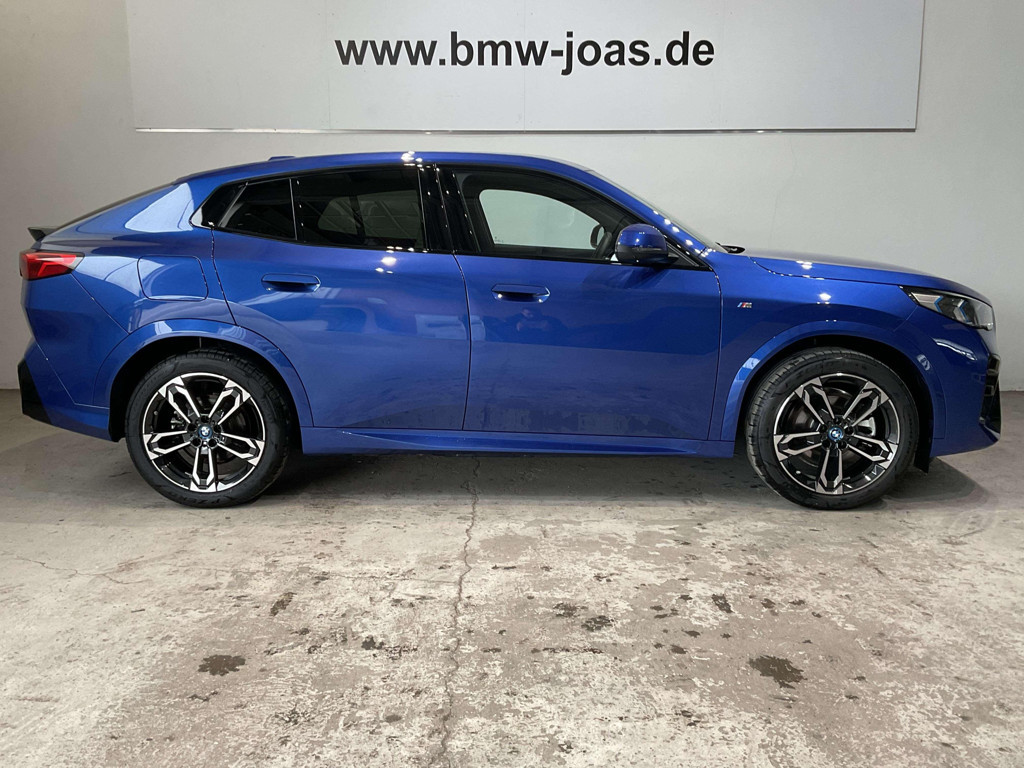 BMW iX2