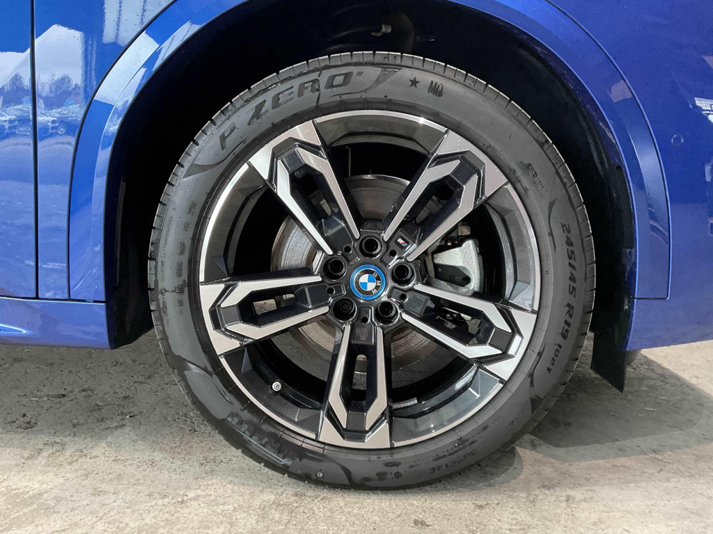 BMW iX2