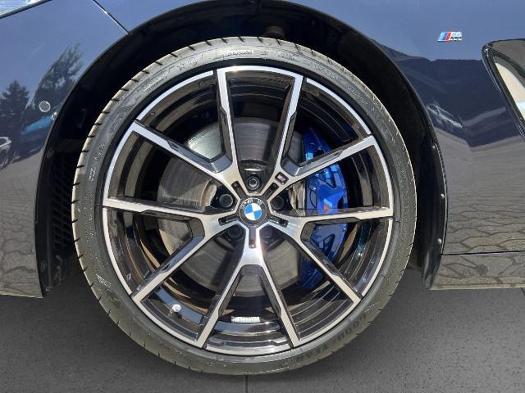 BMW M850