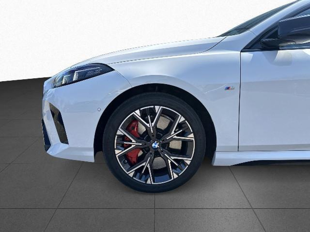 BMW M235