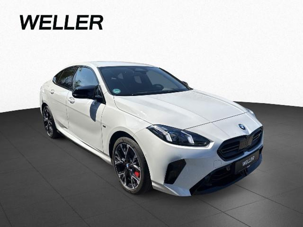 BMW M235