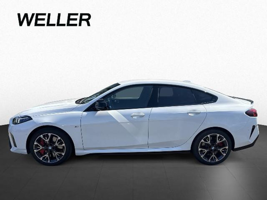 BMW M235